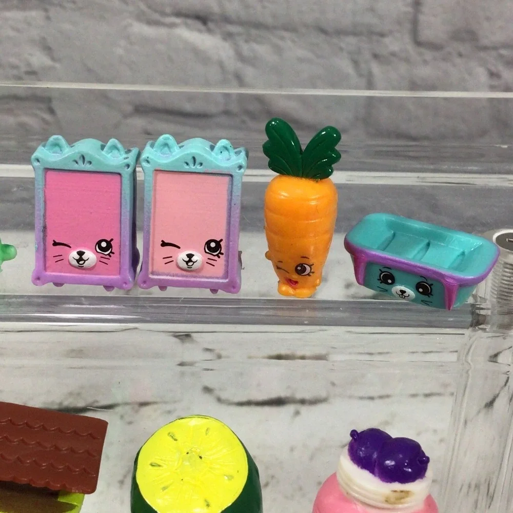Shopkins Mini Figures Assorted Mixed‎ Lot Of 25 By Moose Toys